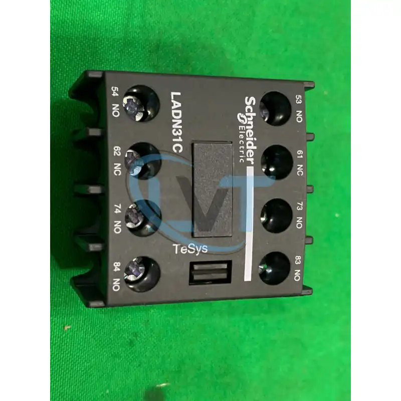 Tiếp điểm phụ LADN31C