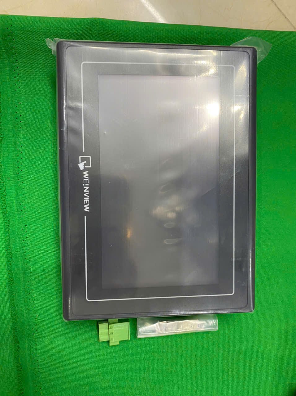 Màn hình TK6070iH 3WV