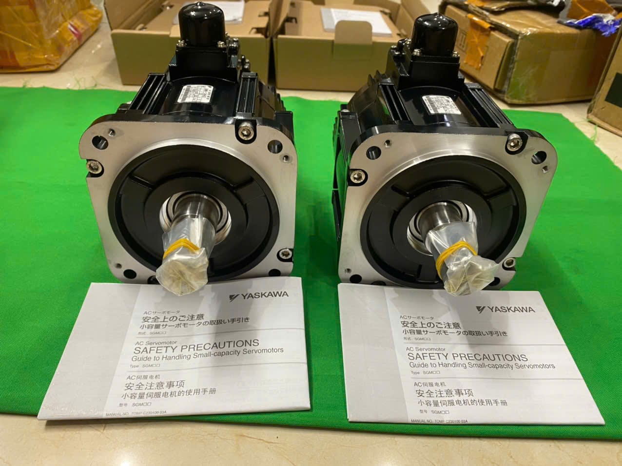 Động cơ SGMGV-13ADA2C