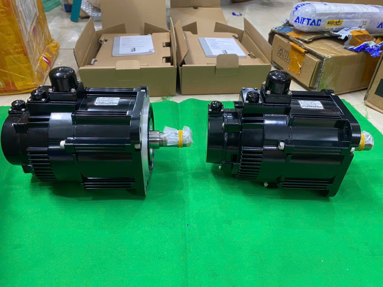 Động cơ SGMGV-13ADA2C