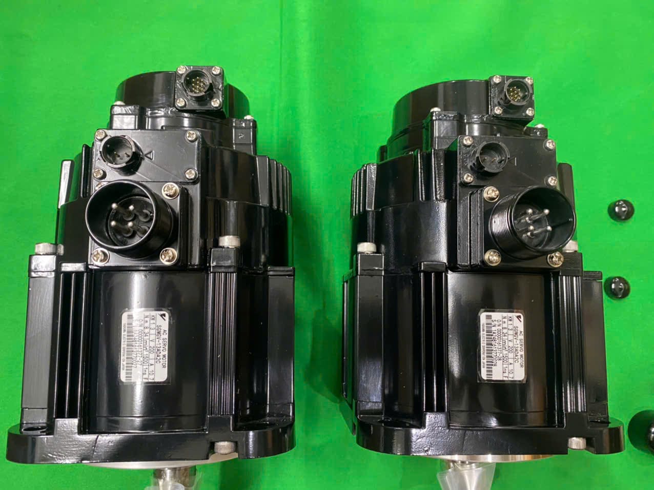 Động cơ SGMGV-13ADA2C