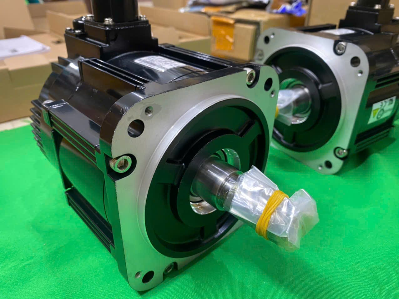 Động cơ SGMGV-13ADA2C